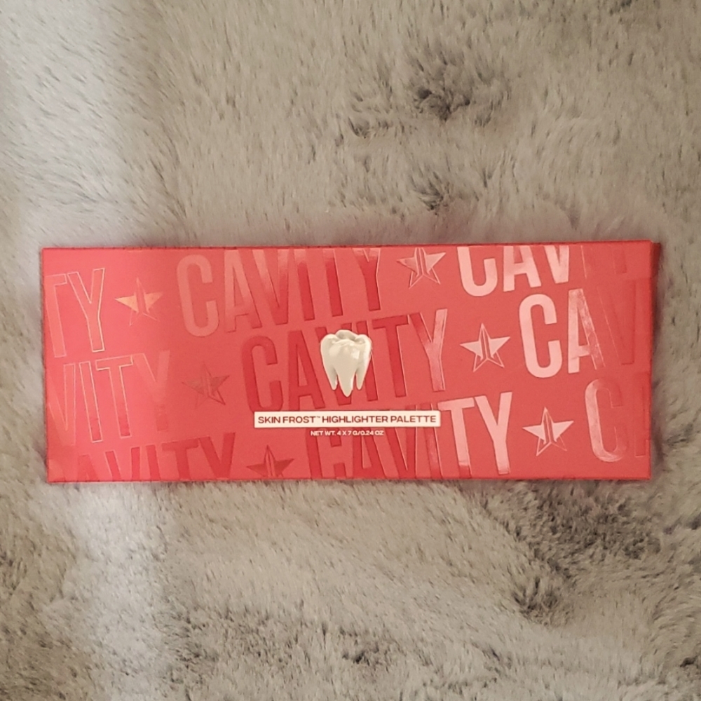 Cavity highlighter palette